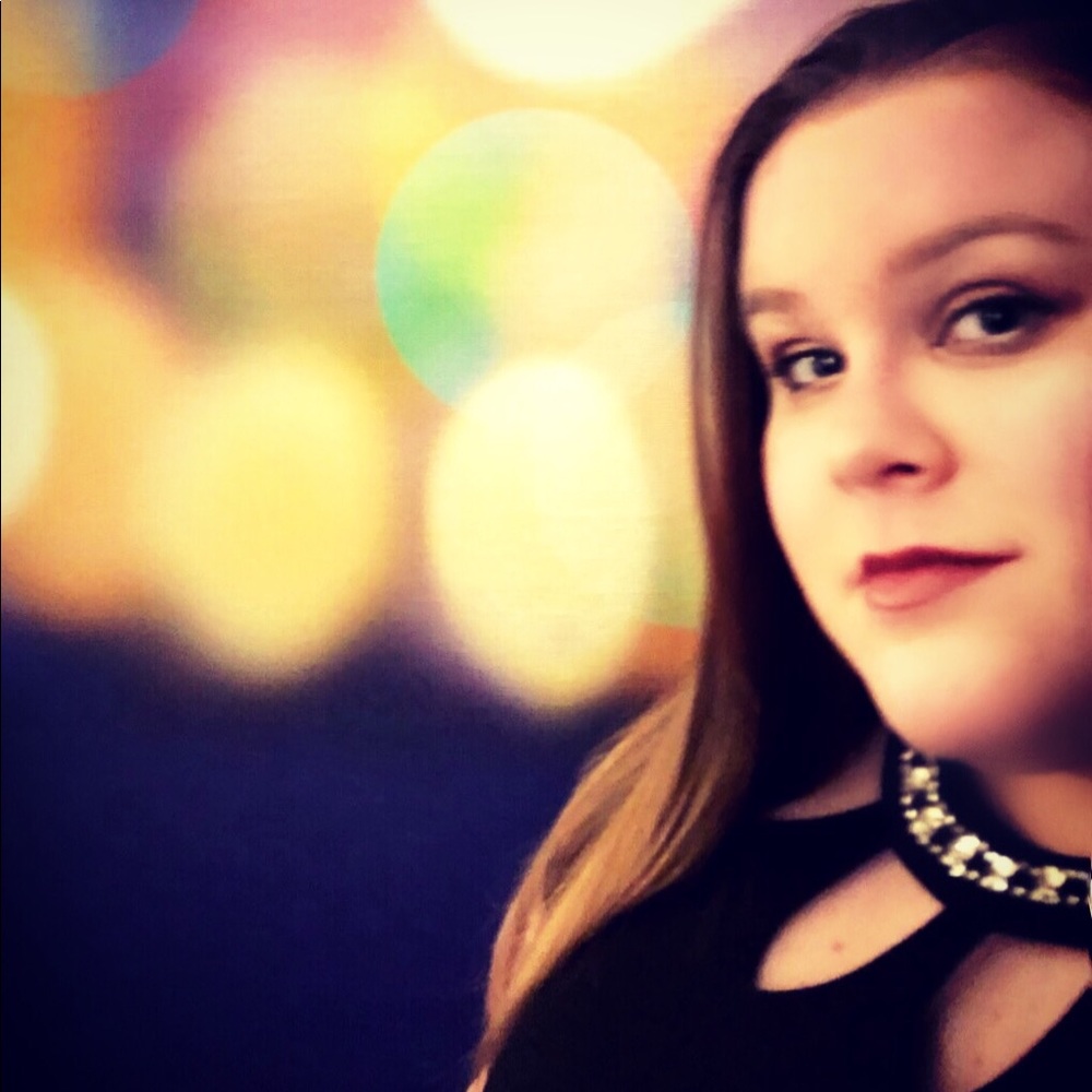 Meet your Posher, Rebecca